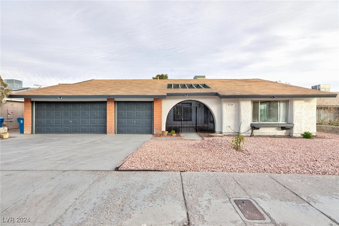 5126 Alfalfa St in Las Vegas, NV - Building Photo