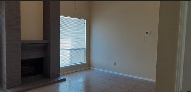 8527 Ashlawn Dr in Houston, TX - Building Photo - Building Photo