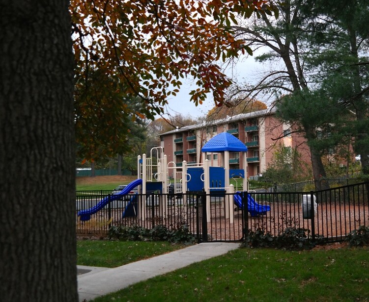 Rock Creek Woods Rockville, MD Apartments