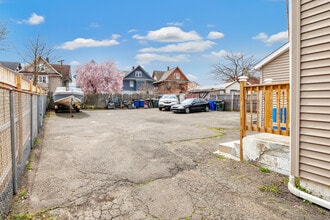 160 Dekalb Ave in Bridgeport, CT - Building Photo - Building Photo