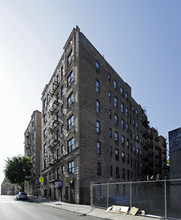 3065 Grand Concourse in Bronx, NY - Building Photo - Building Photo