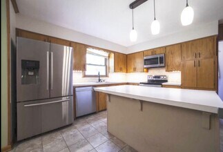 2307 S Virginia Ave in Springfield, MO - Building Photo - Building Photo