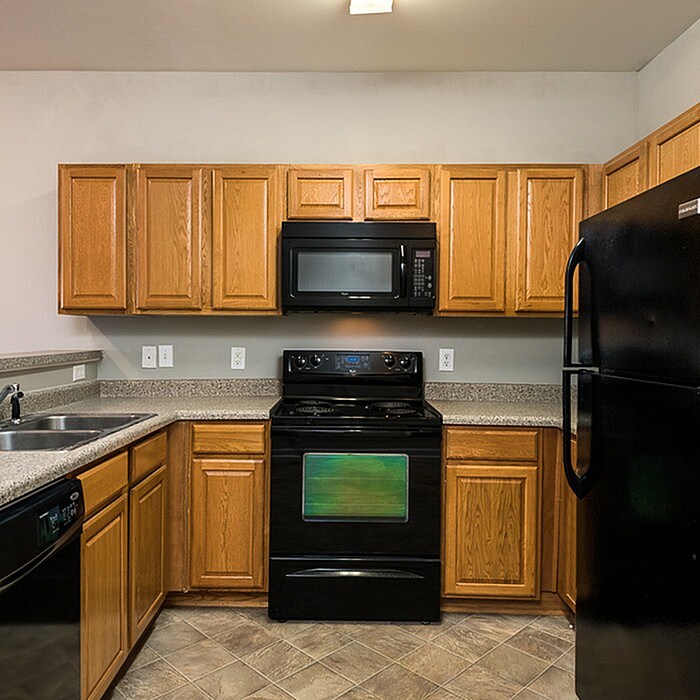 Spencer Crossing in Greensboro, NC - Building Photo