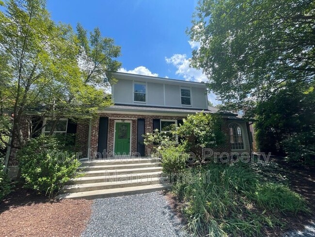 property at 2695 Sharondale Dr NE