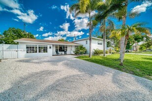 1275 NE 204th Terrace in Miami, FL - Building Photo