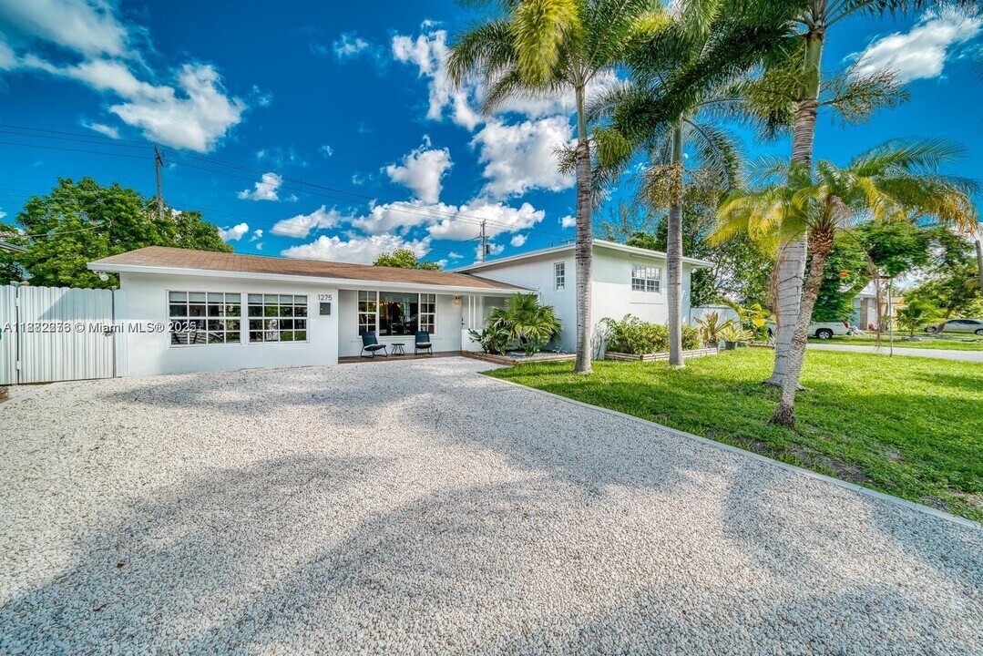 1275 NE 204th Terrace in Miami, FL - Building Photo
