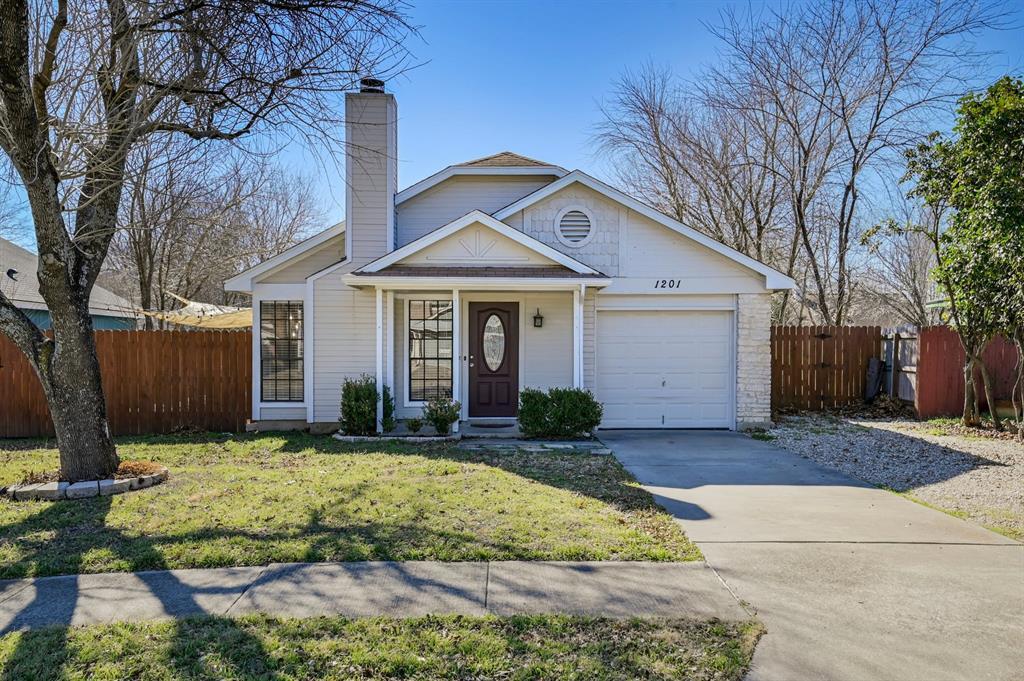 1201 E Logan St in Round Rock, TX - Building Photo