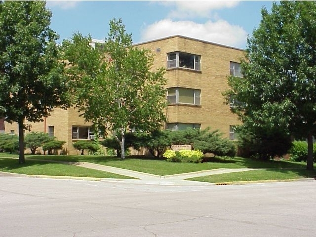 Clark Street in Champaign, IL - Building Photo