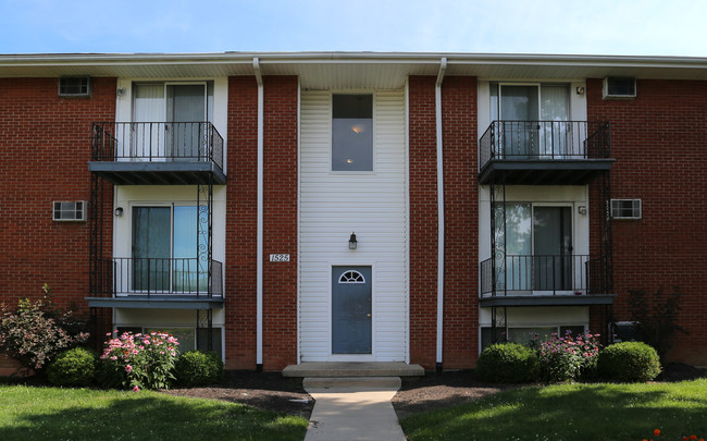 Miamisburg Estates Apartments in Miamisburg, OH - Foto de edificio - Building Photo