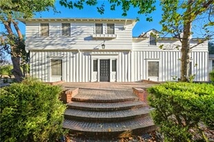 1527 Royal Oaks Dr in Bradbury, CA - Building Photo