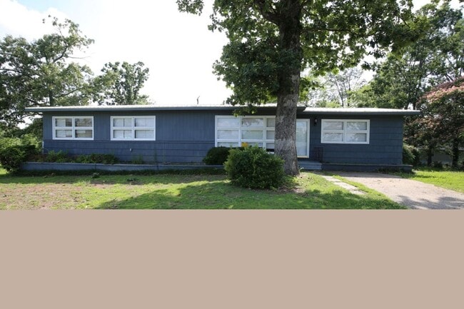 property at 2816 8th St NE