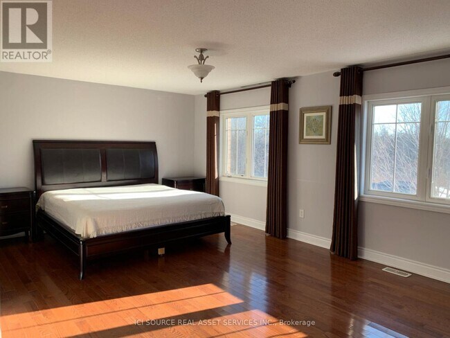 228 Vanda Dr in Vaughan, ON - Building Photo - Building Photo