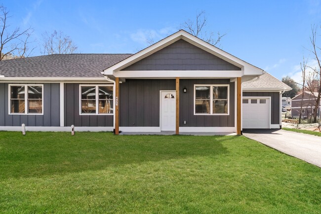 property at 435 Little Sycamore Ln