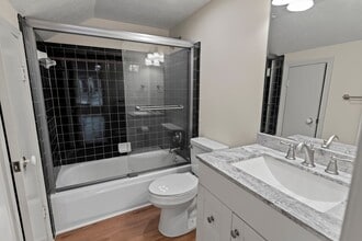 4206 Southern Pkwy in Louisville, KY - Building Photo - Building Photo