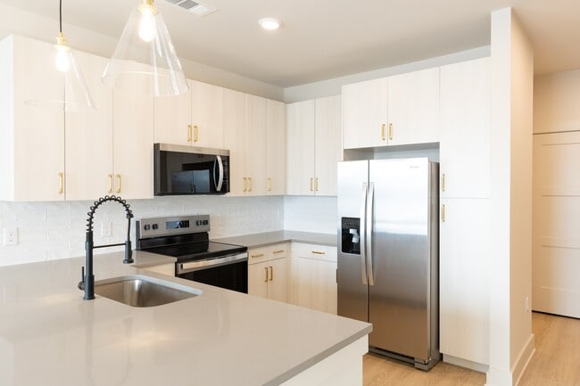 District on the Etowah Apartments