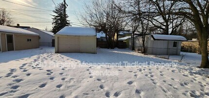 5120 Clement Ave in Maple Heights, OH - Building Photo - Building Photo