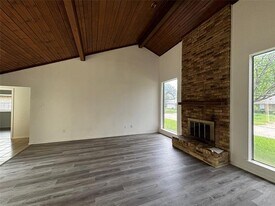1501 Starshadow Dr in Richardson, TX - Building Photo