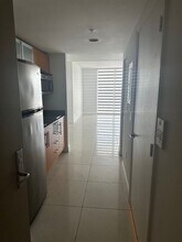 1750 N Bayshore Dr in Miami, FL - Building Photo - Building Photo