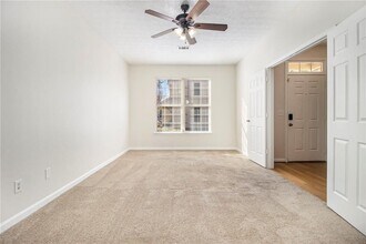4273 High Park Ln in East Point, GA - Building Photo - Building Photo