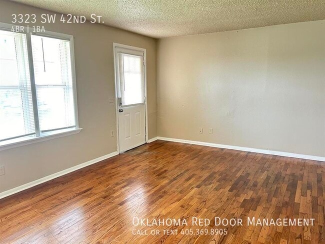 3323 SW 42nd St in Oklahoma City, OK - Building Photo - Building Photo