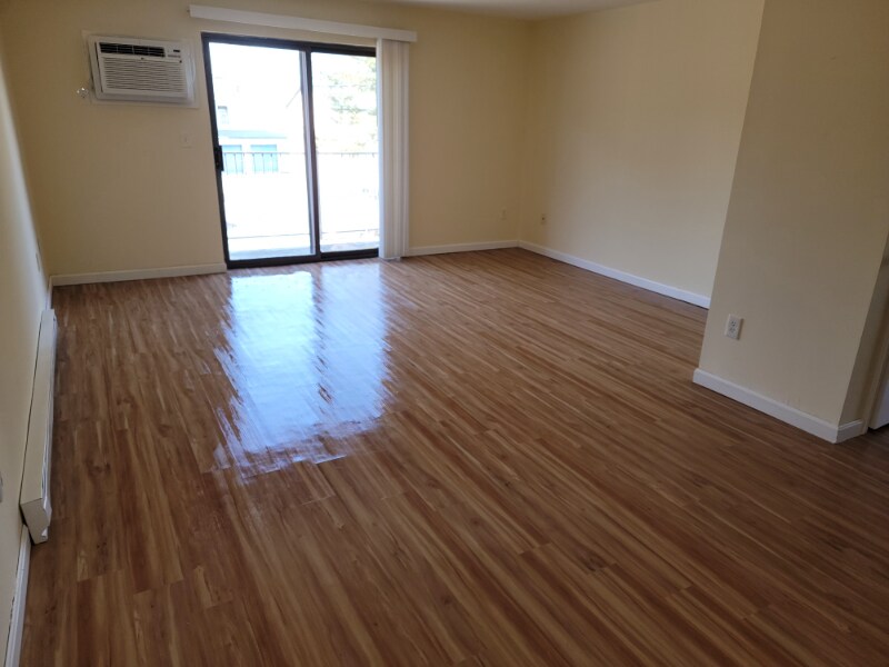 36 Farmington Rd in Rochester, NH - Building Photo