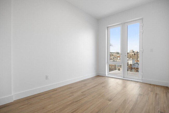 379 Hawthorne St in Brooklyn, NY - Building Photo - Building Photo