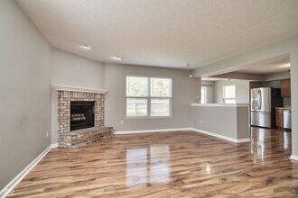 10856 Trailwood Dr in Fishers, IN - Building Photo - Building Photo