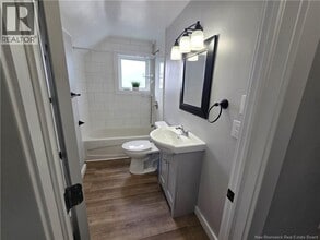 167 Elmwood Dr in Moncton, NB - Building Photo - Building Photo