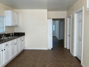1118 Clela Ave in Los Angeles, CA - Building Photo - Building Photo