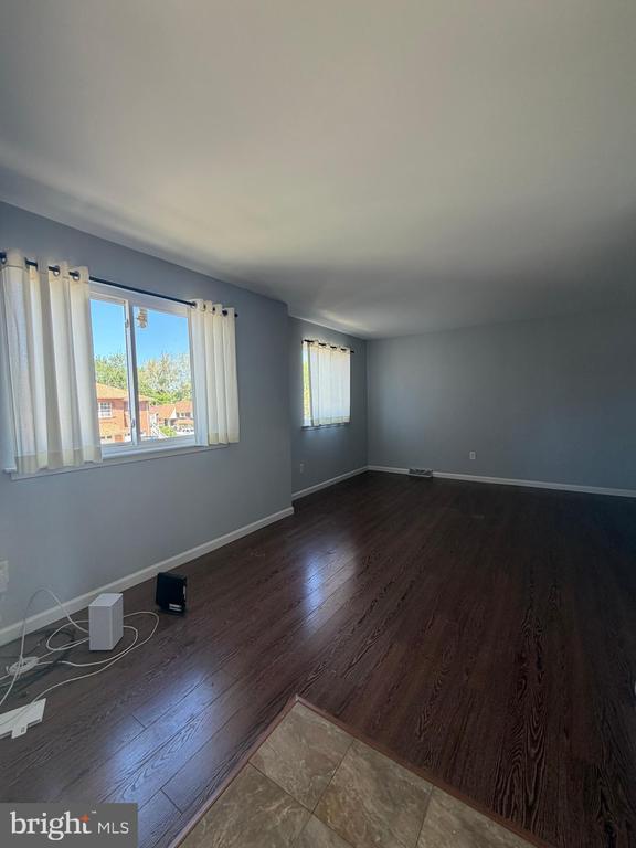 15173 Beverly Dr