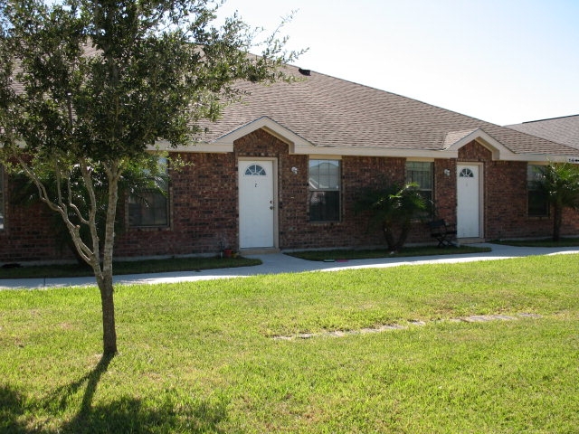 2500 Fatima Ave in Edinburg, TX - Foto de edificio - Building Photo