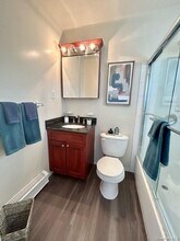 184 Hallock Rd in Lake Grove, NY - Building Photo - Building Photo