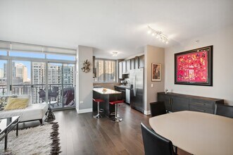 600 N Dearborn St, Unit 1611 in Chicago, IL - Foto de edificio - Building Photo