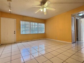 843 Twin Lakes Dr, Unit 30-B in Coral Springs, FL - Building Photo - Building Photo