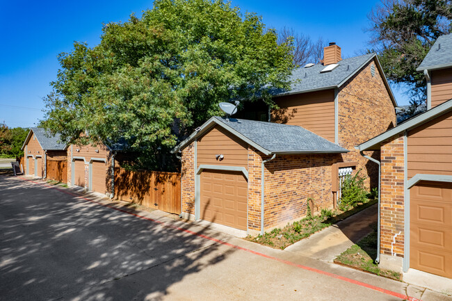 Norwood Place in Arlington, TX - Foto de edificio - Building Photo