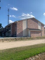 7905 Gold Star in Lumberton, TX - Building Photo