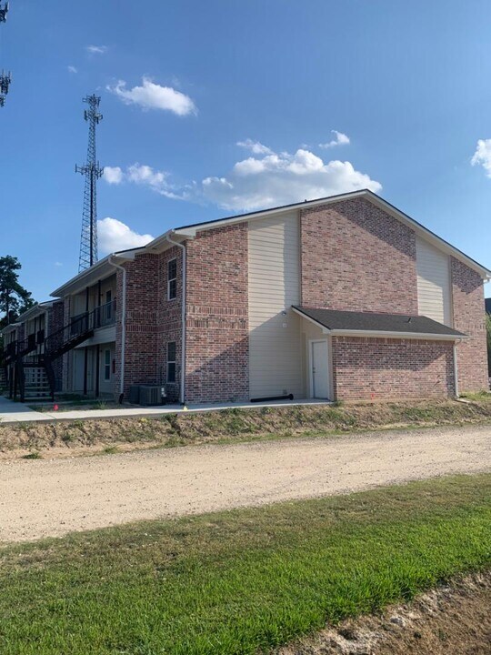 7905 Gold Star in Lumberton, TX - Building Photo