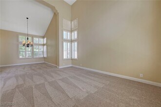 29 Crown Valley Dr in Henderson, NV - Building Photo - Building Photo