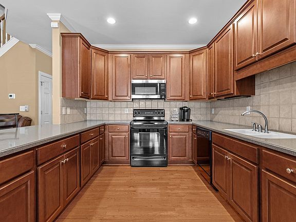 2503 St Paul's Square in Raleigh, NC - Building Photo - Building Photo