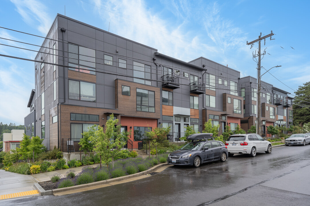 Joya Townhomes in Seattle, WA - Foto de edificio