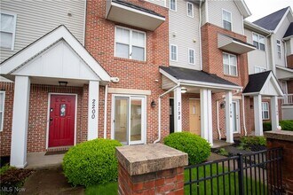 2198 Noble Rd in Cleveland Heights, OH - Building Photo - Building Photo