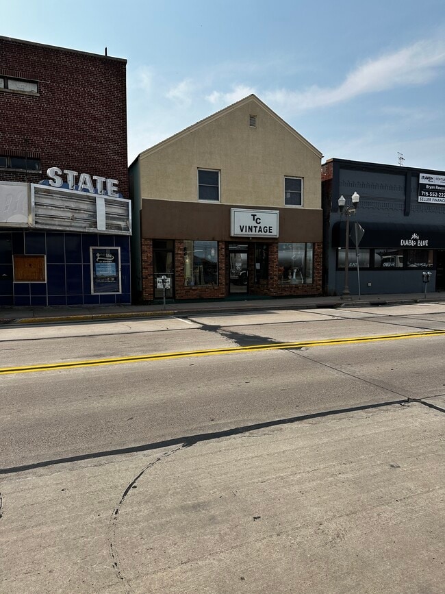 633 Broadway St S, Unit A