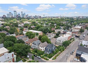 2559 Aldrich Ave S in Minneapolis, MN - Building Photo - Building Photo