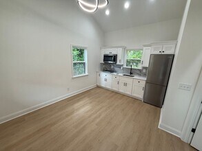 1743 W Hancock Ave in Athens, GA - Building Photo - Building Photo