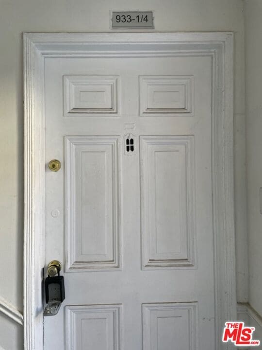 933 S Hobart Blvd in Los Angeles, CA - Building Photo - Building Photo