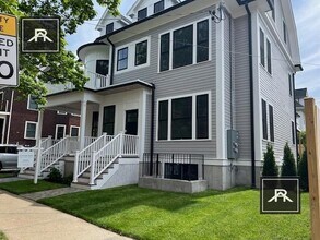 75 Thorndike St in Brookline, MA - Building Photo - Building Photo