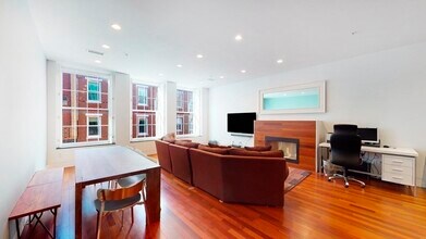49 N Margin St, Unit 2 in Boston, MA - Foto de edificio - Building Photo