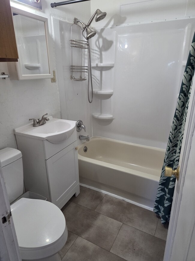 933 Custer Ave in Billings, MT - Building Photo - Building Photo