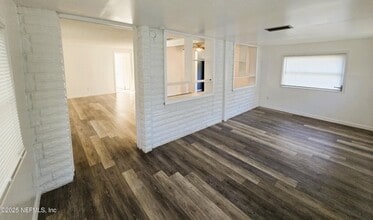 9142 4th Ave in Jacksonville, FL - Building Photo - Building Photo