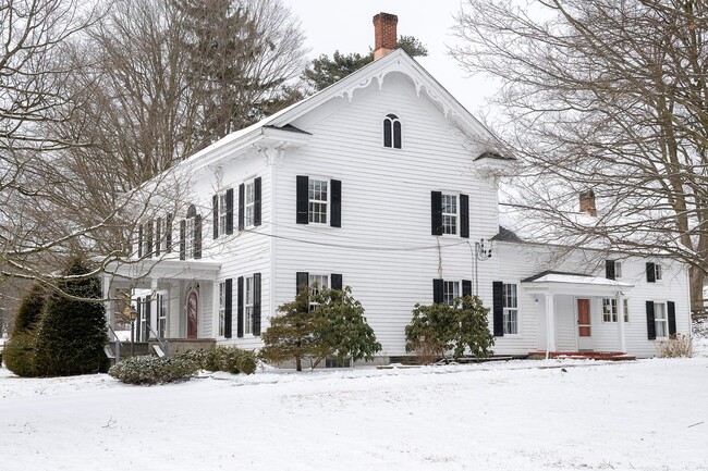 79 Camby Rd in Verbank, NY - Foto de edificio - Building Photo